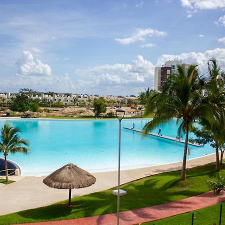 cancún con alberca gigante Exterior foto